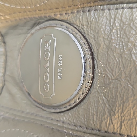 Coach Signature Stitch Framed Carryall With Kisslock Closure - Picture 2 of 10